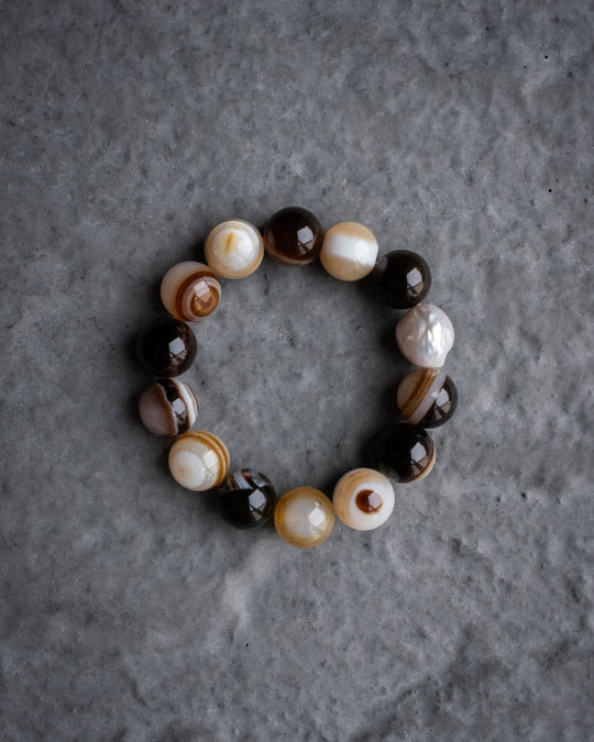 Natural Banded Agate & Vintage Pearl Round Bead Bracelet 14mm