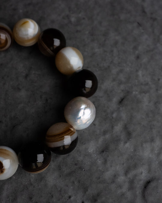 Natural Banded Agate & Vintage Pearl Round Bead Bracelet 14mm