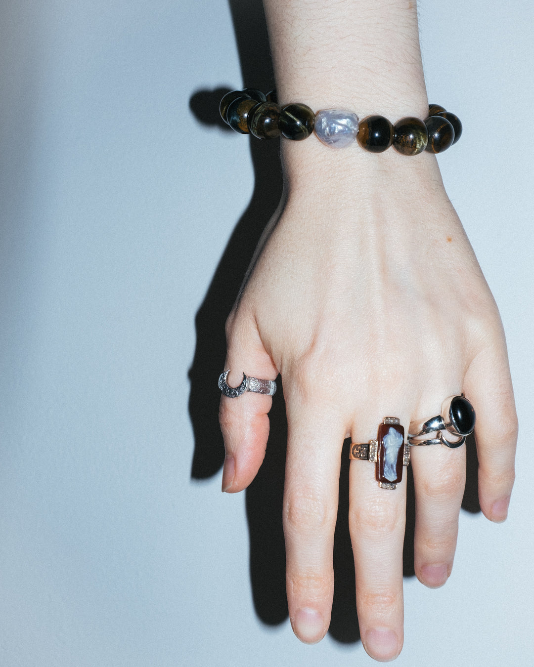 Blue Tiger's Eye & Vintage Pearl Round Bead Bracelet 12mm