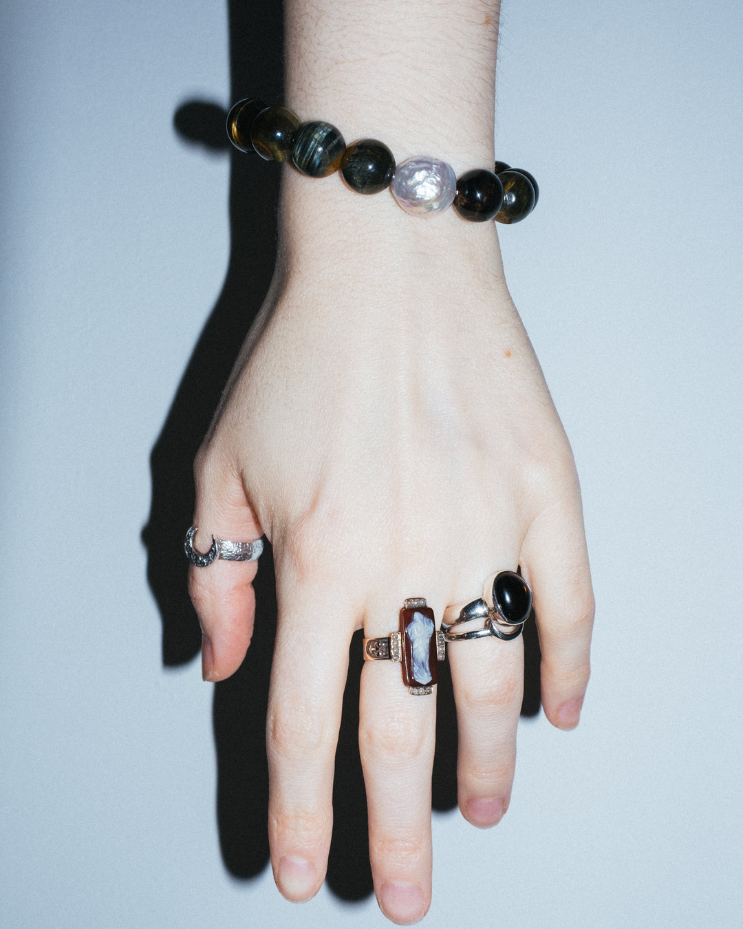 Blue Tiger's Eye & Vintage Pearl Round Bead Bracelet 12mm