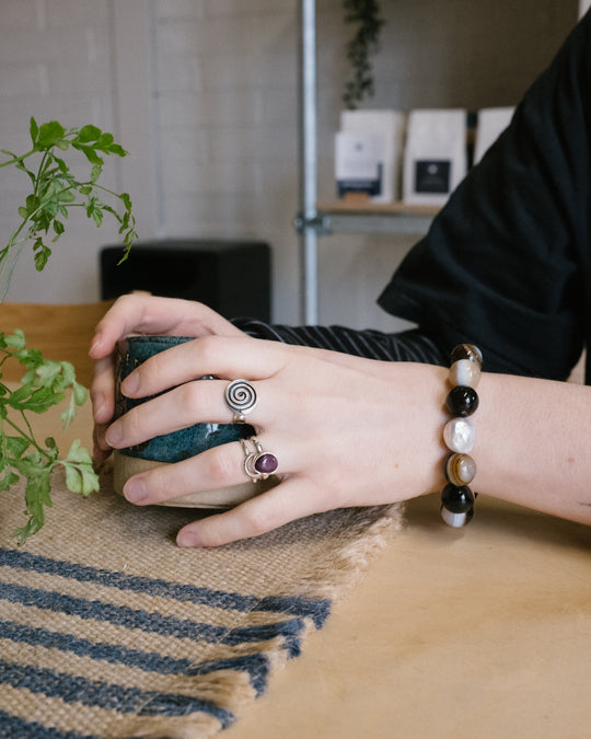Natural Banded Agate & Vintage Pearl Round Bead Bracelet 14mm